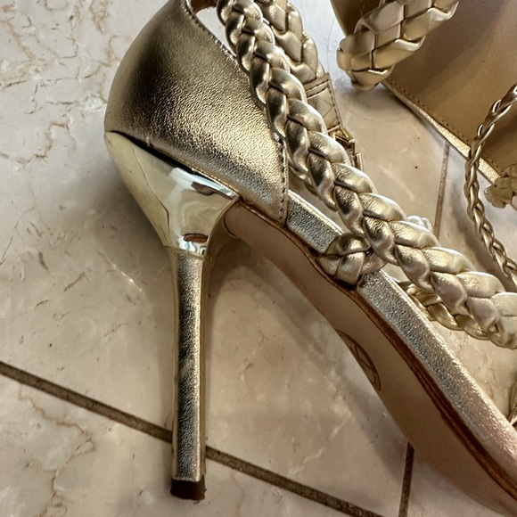 Michael Kor Gold Strappy Heels - Picture 4 of 6